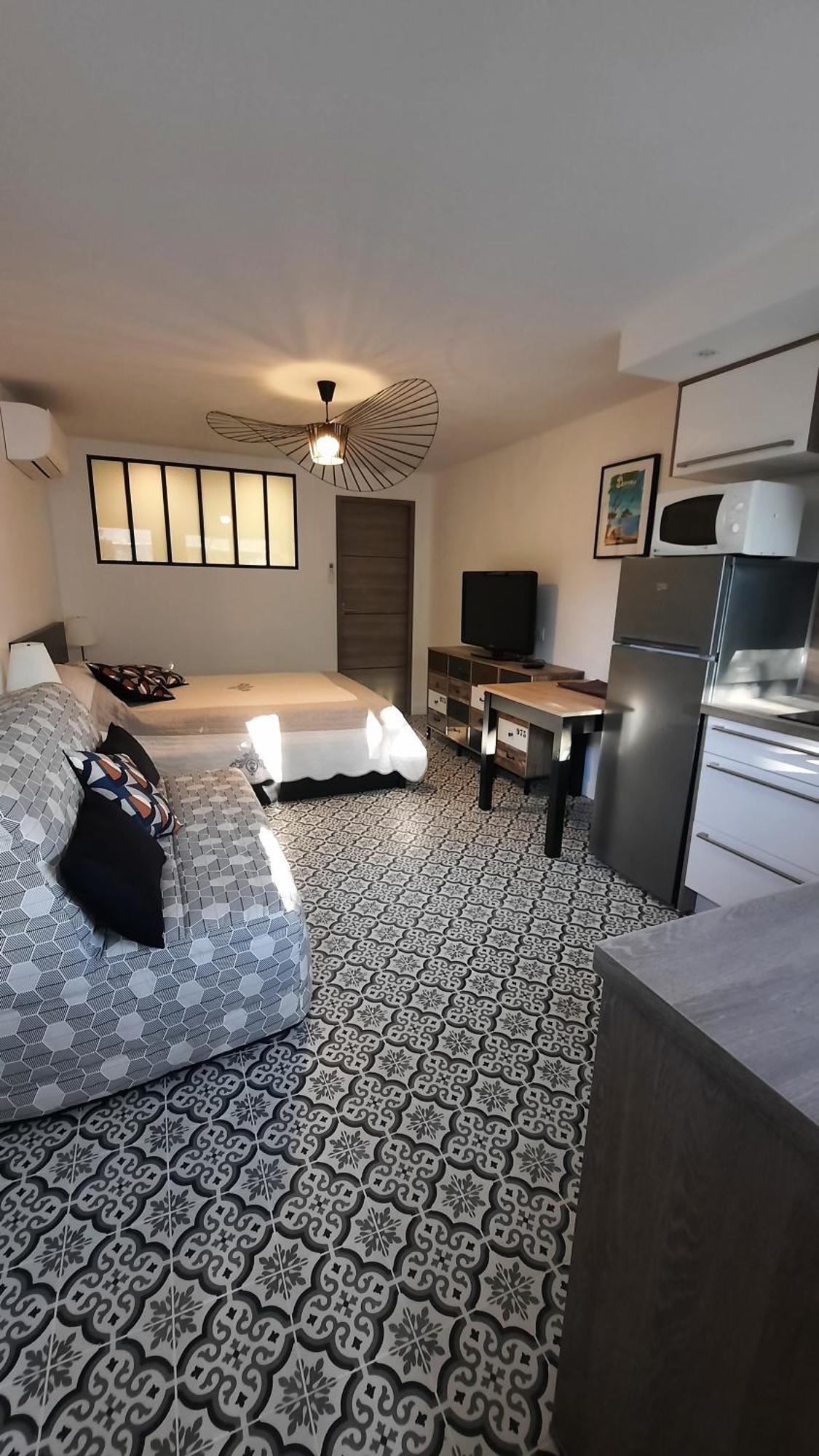 Studio Climatise Lantanas 4 Personnes Le Lavandou Esterno foto